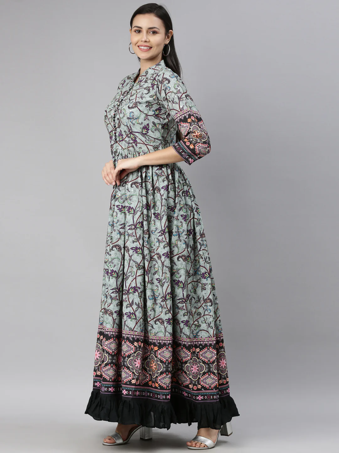 Neerus Pista Color Model Fabric Dress - Image 3