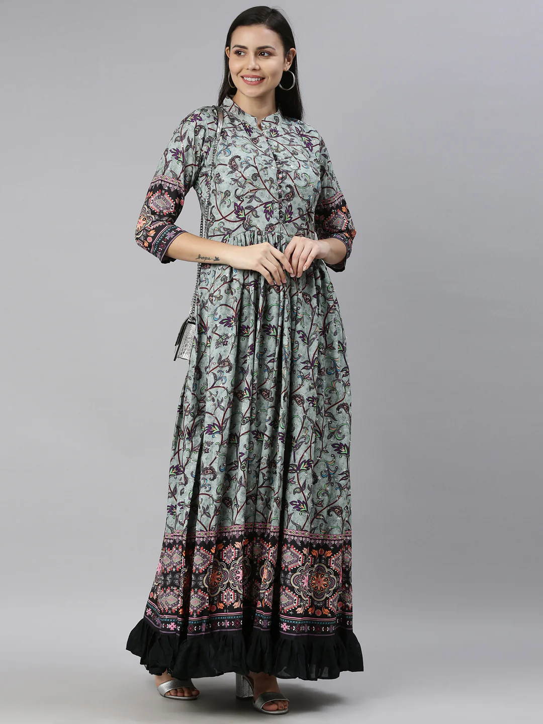 Neerus Pista Color Model Fabric Dress - Image 6