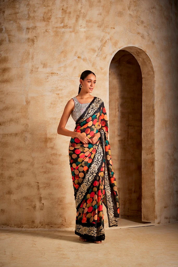 Neerus Printed Crepe Fabric Saree - Image 3