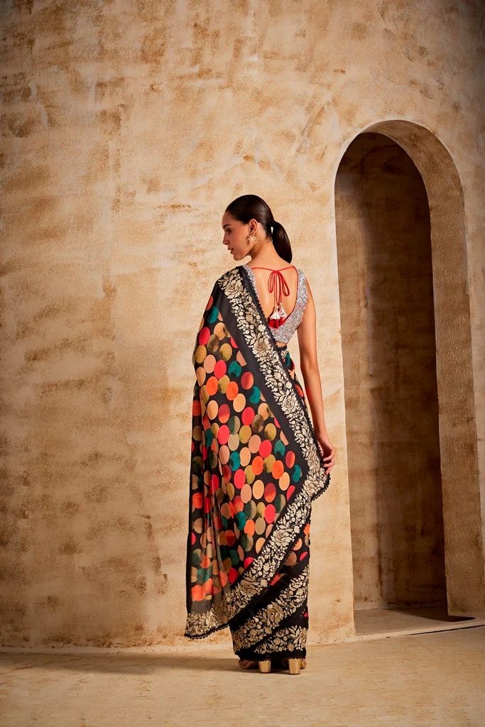 Neerus Printed Crepe Fabric Saree - Image 4