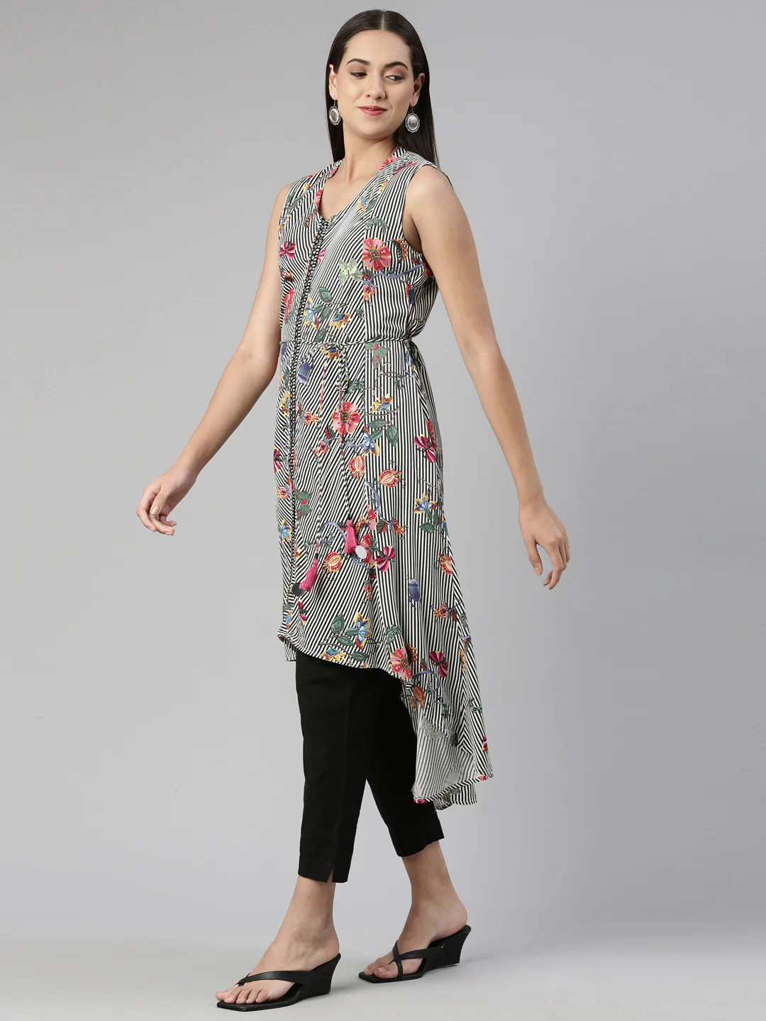 Neerus Printed Kaftan Curved Cotton Silk Kurta - Image 2