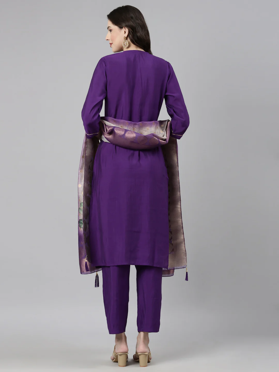 Neerus Purple Casual Solid Straight Kurta and Trousers With Dupatta - Image 4