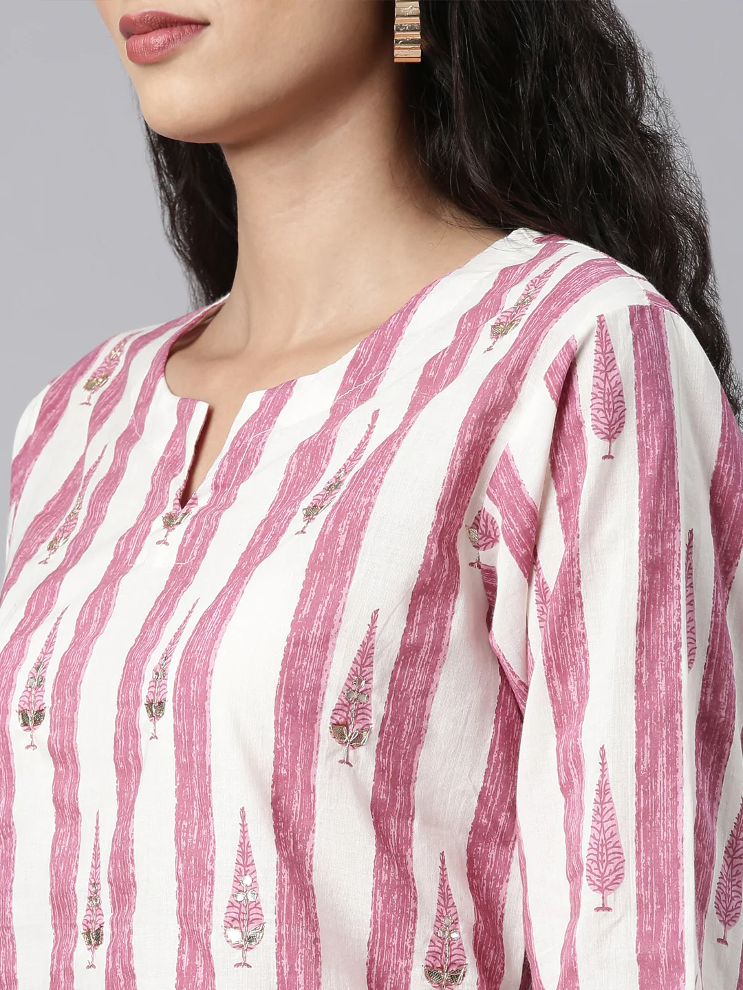 Neerus Purple Panelled Straight Kurta and Trousers With Dupatta - Image 4