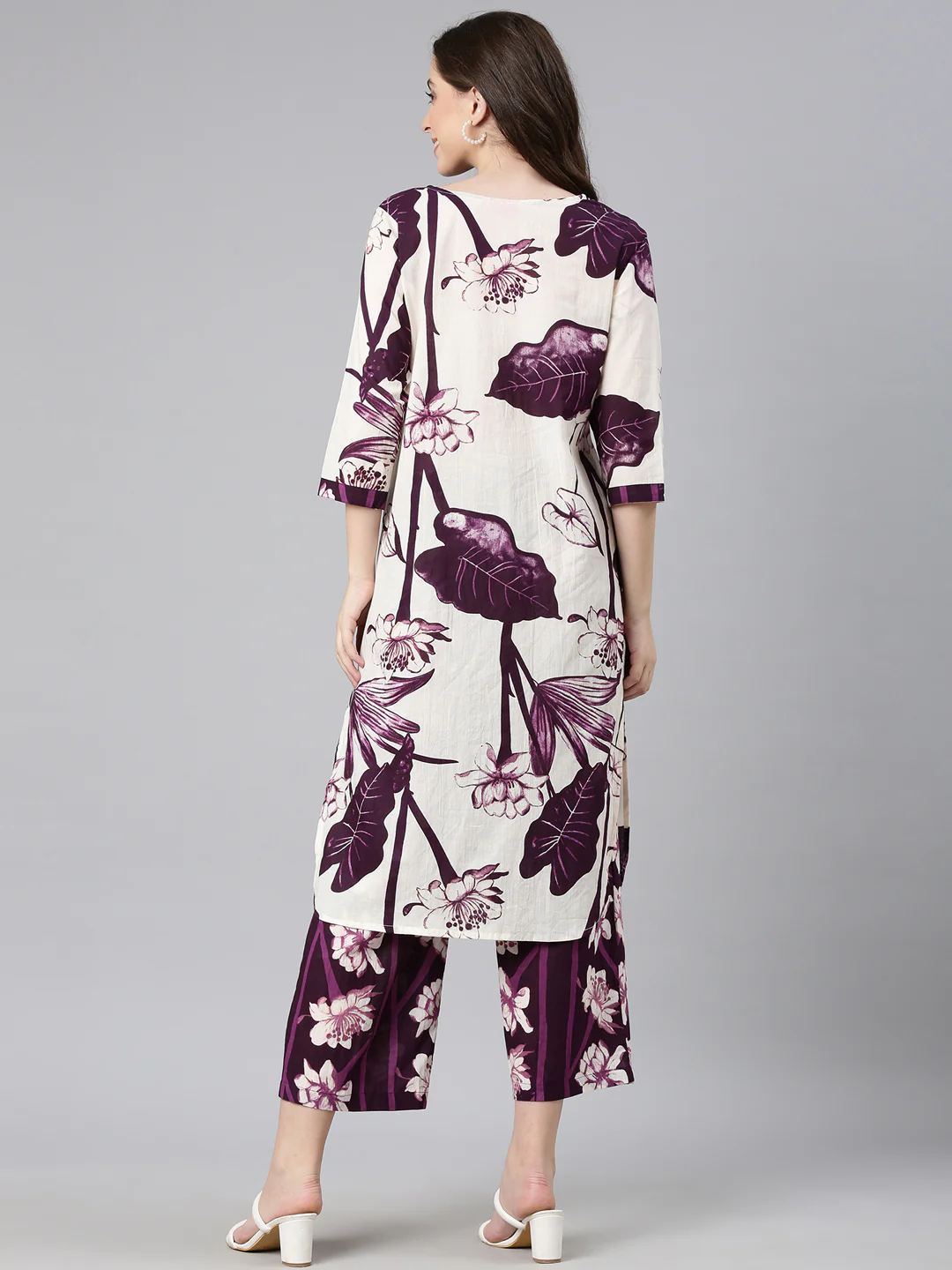 Neerus Purple Printed Straight Kurta and Trousers - Image 3