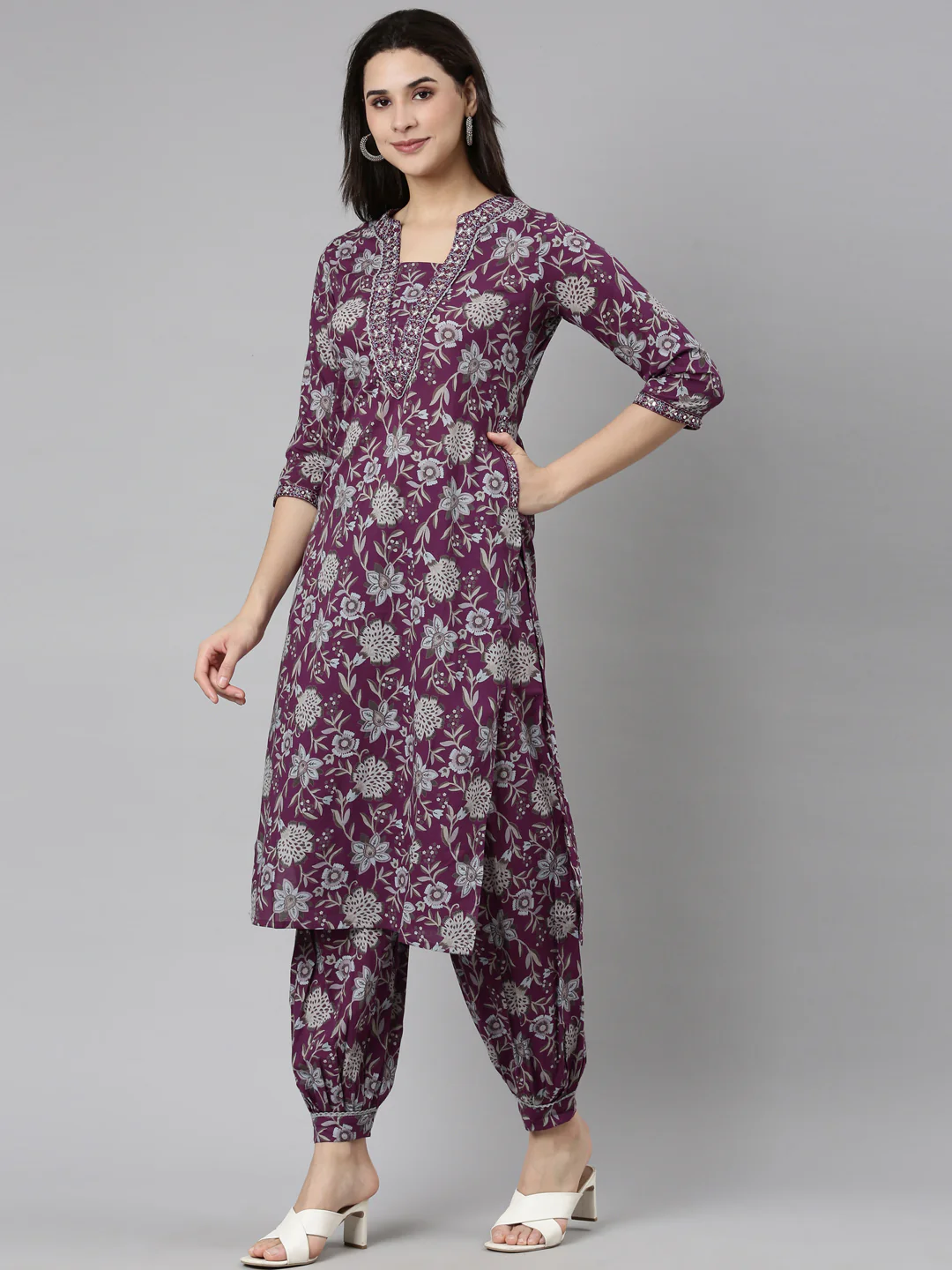 Neerus Purple Regular Straight Floral Kurta And Salwar With Dupatta - Image 2