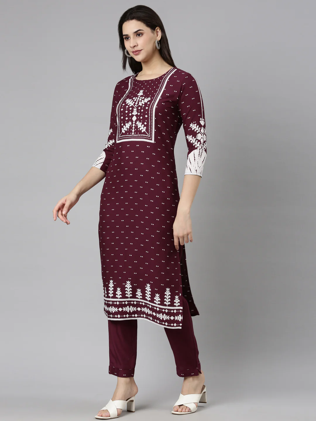 Neerus Purple Regular Straight Floral Kurta And Trousers With Dupatta - Image 2