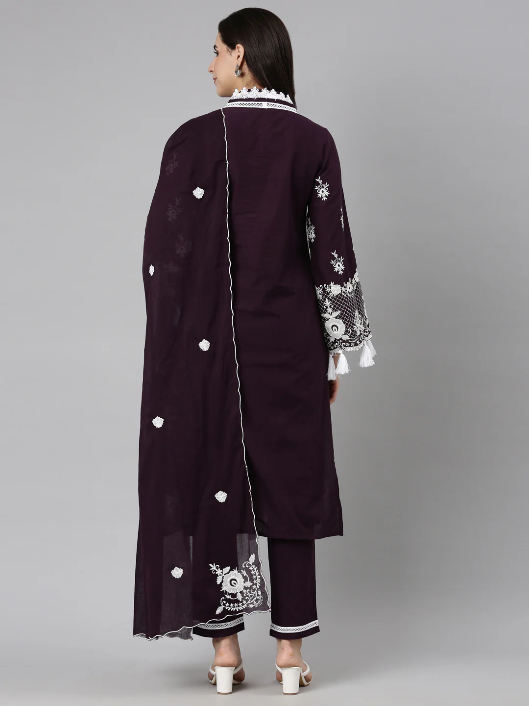 Neerus Purple Regular Straight Floral Kurta And Trousers With Dupatta - Image 3