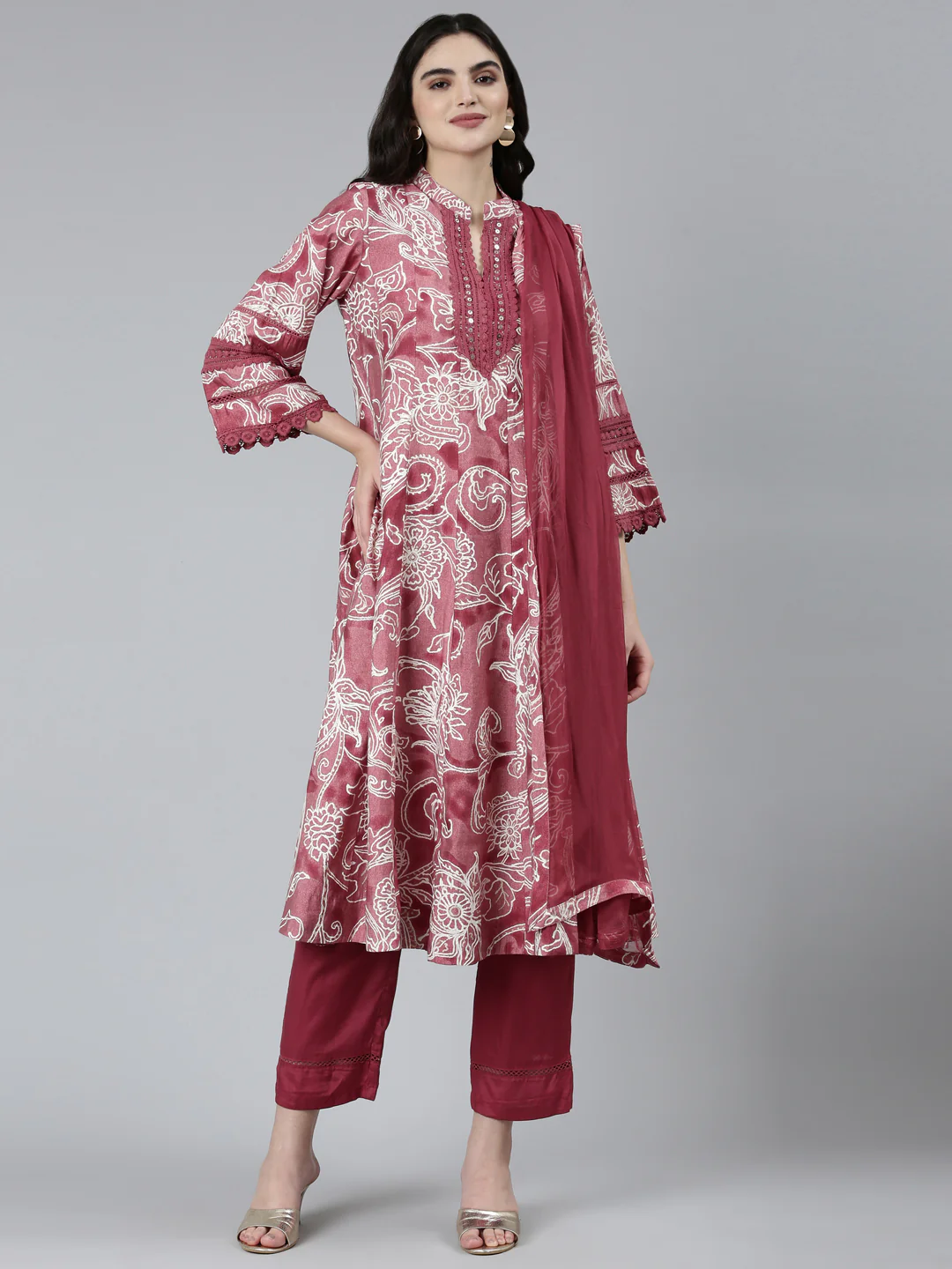 Neerus Purple Regular Straight Floral Kurta Sets And Trousers With Dupatta