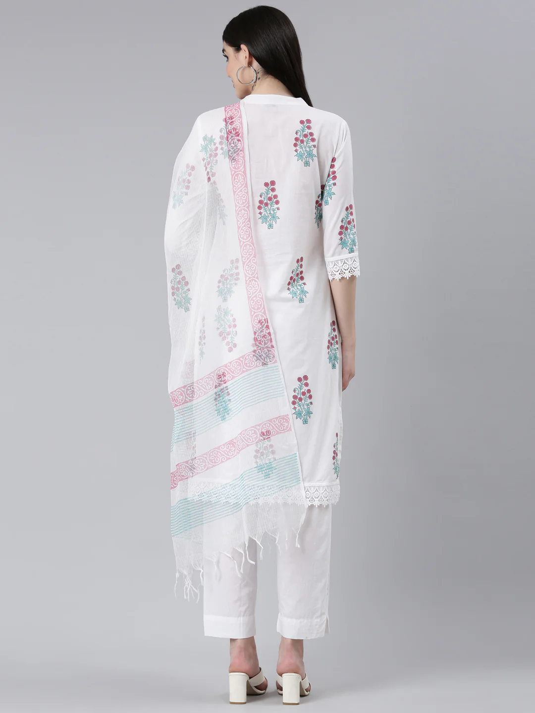 Neerus Purple Regular Straight Printed Kurta And Trousers With Dupatta - Image 3
