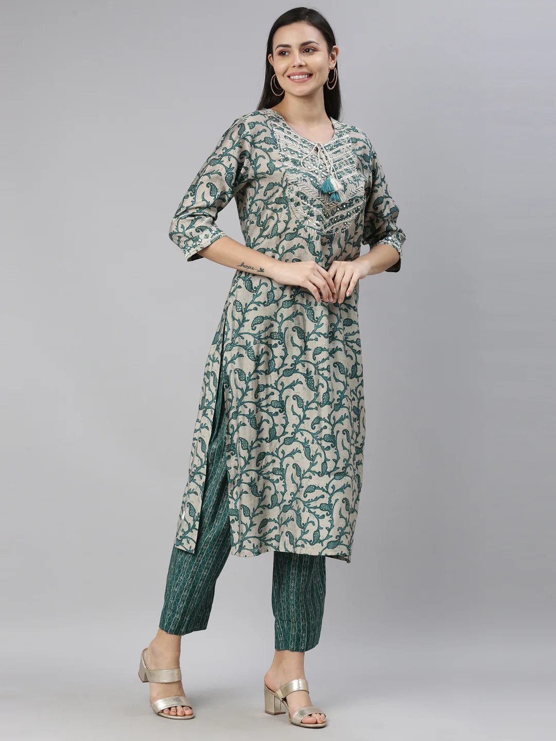 Neerus Rama Color Model Fabric Kurta - Image 3
