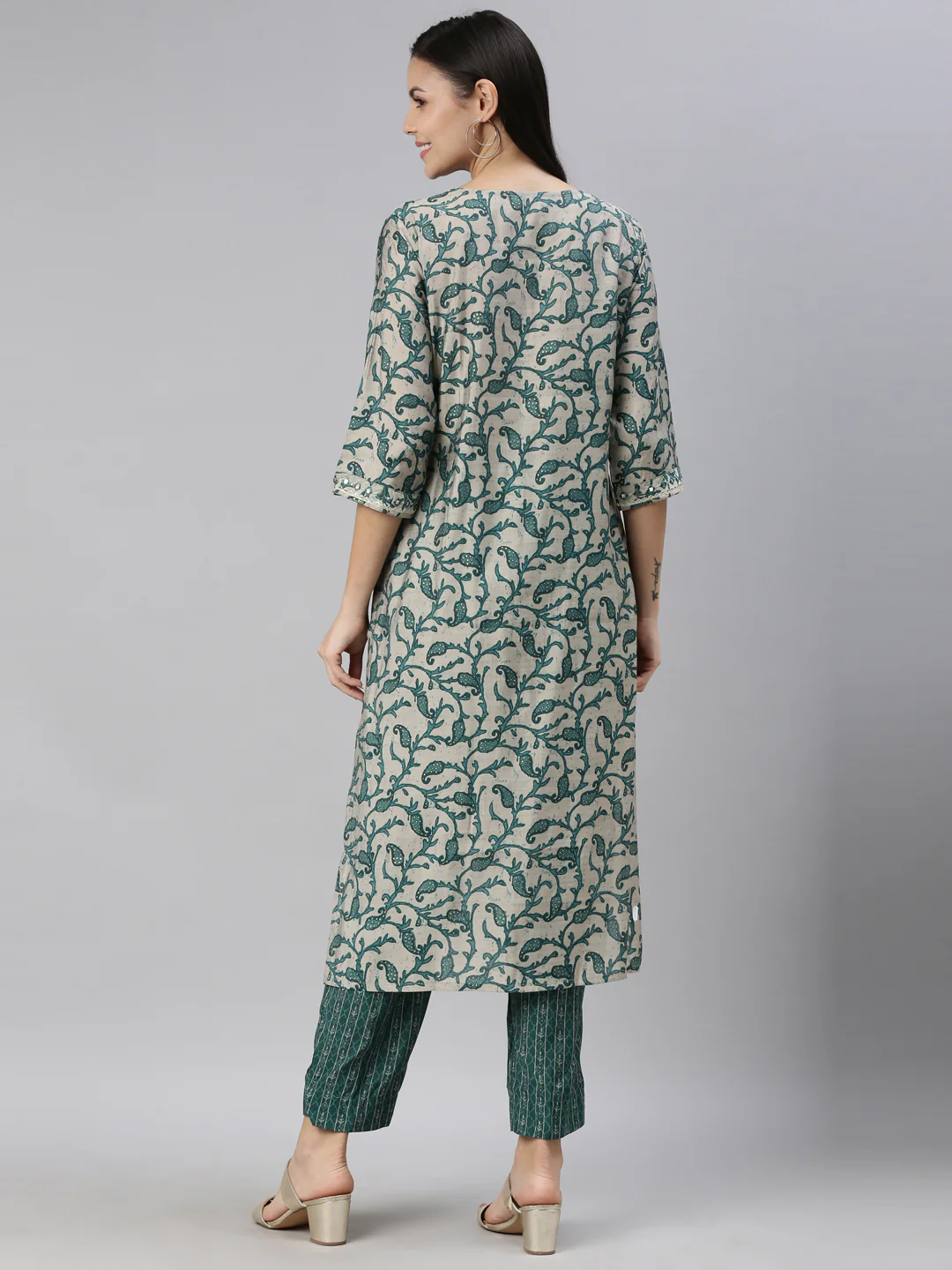 Neerus Rama Color Model Fabric Kurta - Image 4