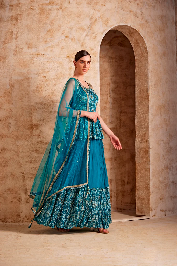 Neerus Rama Green Silk Farbic Suit-Set - Image 2