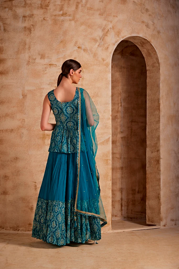Neerus Rama Green Silk Farbic Suit-Set - Image 4