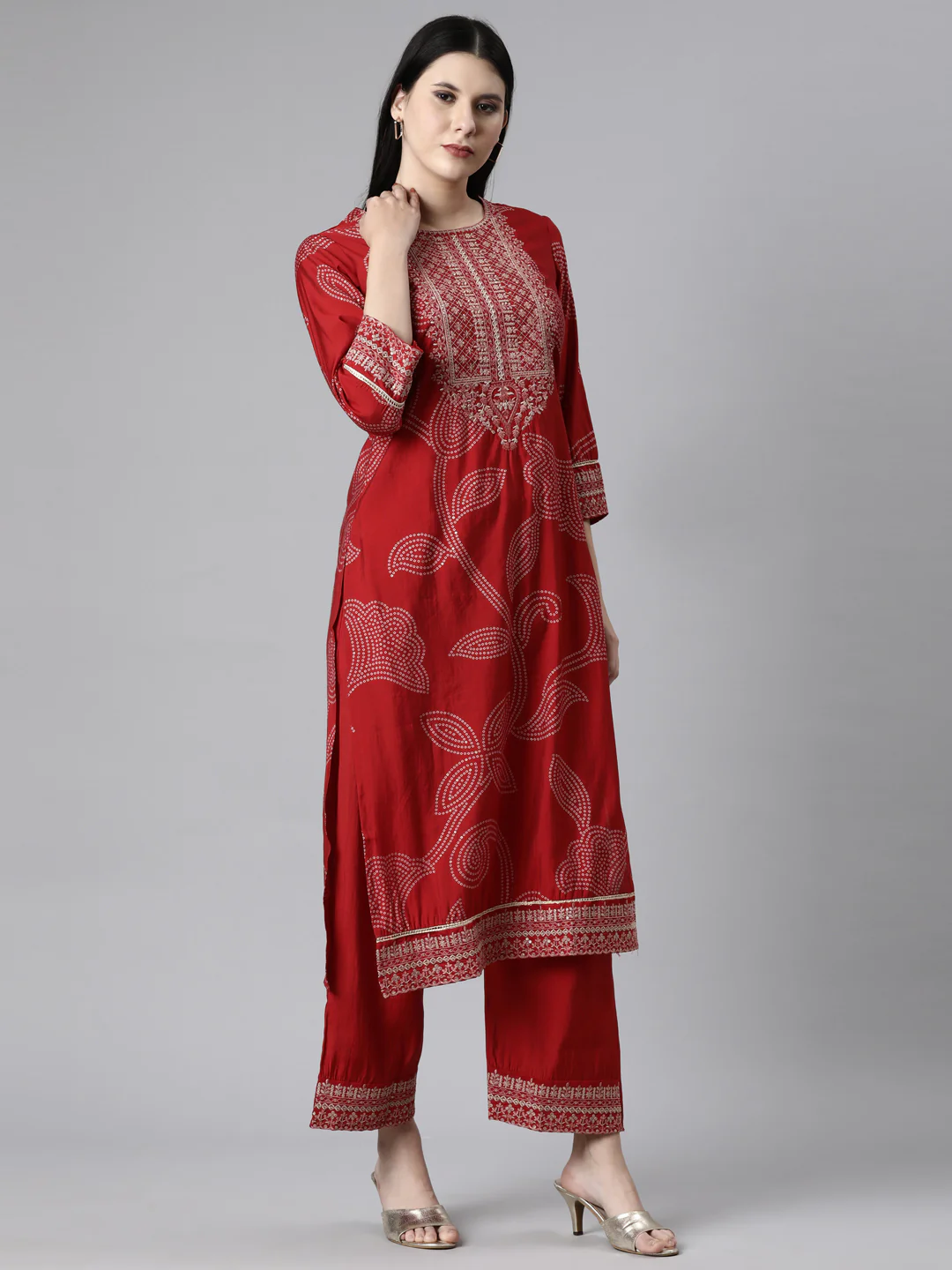Neerus Red Casual Bandhani Straight Kurta and Trousers With Dupatta - Image 3