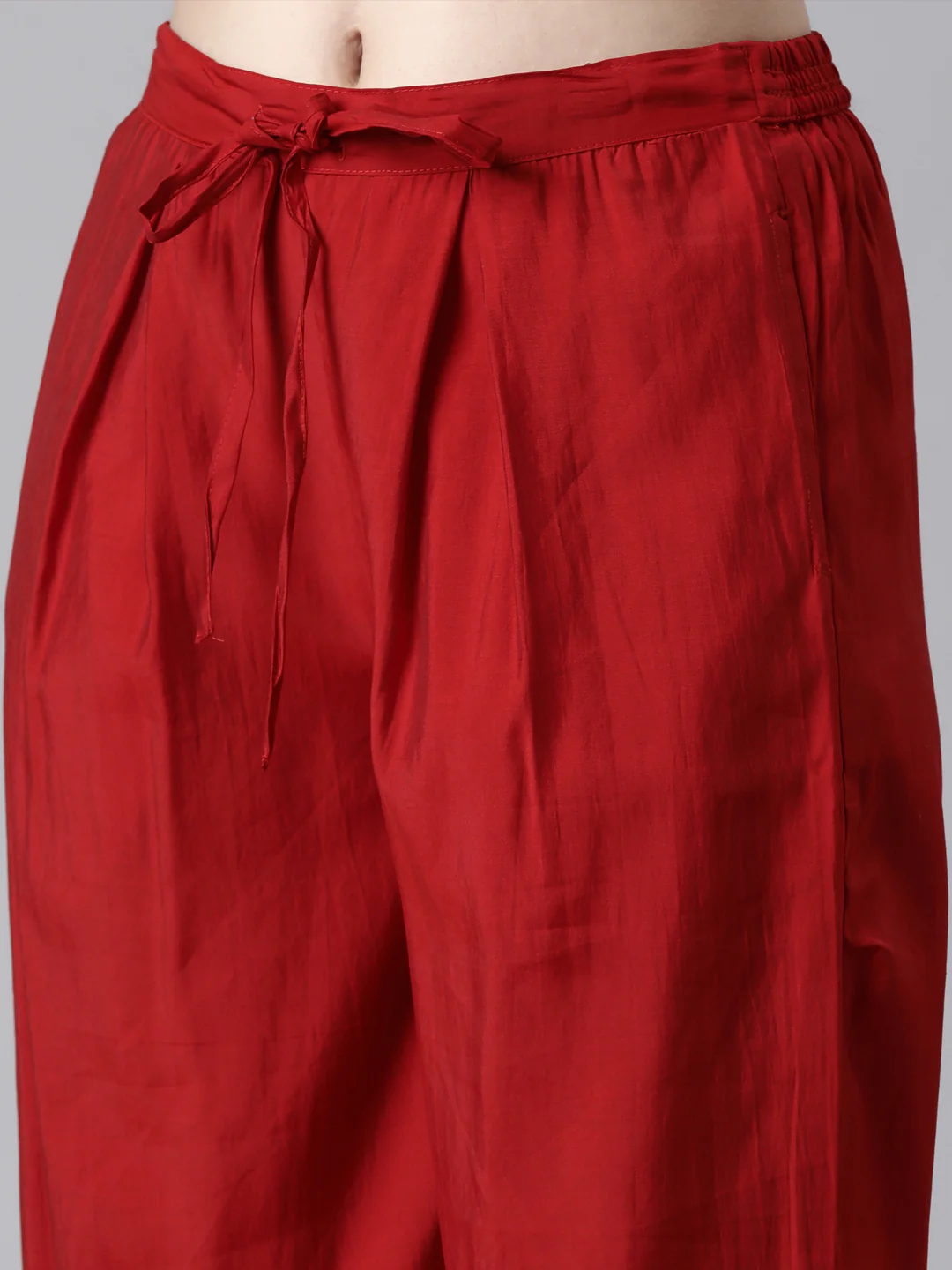 Neerus Red Casual Bandhani Straight Kurta and Trousers With Dupatta - Image 7