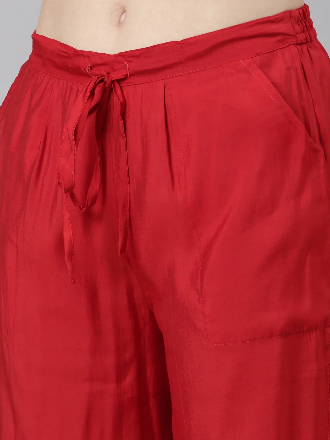 Neerus Red Casual Floral Straight Kurta and Trousers With Dupatta - Image 7