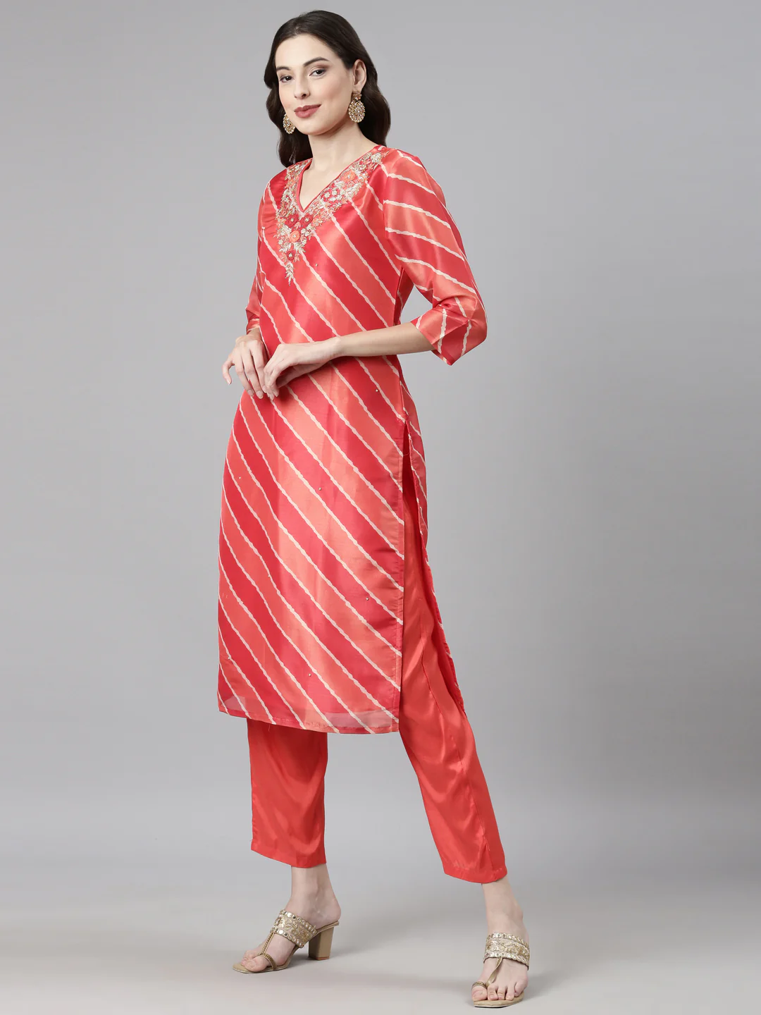 Neerus Red Casual Leheriya Straight Kurta and Trousers With Dupatta - Image 2