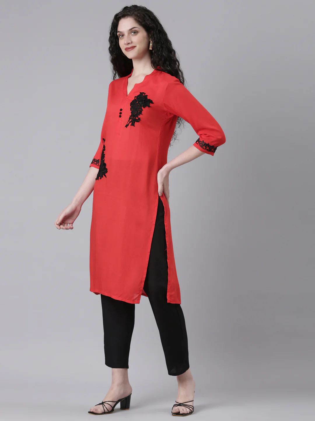 Neerus Red Casual Solid Straight Kurta - Image 2