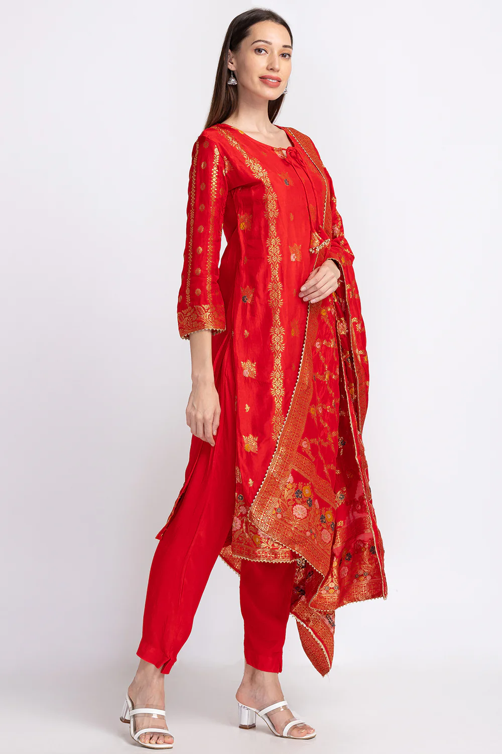 Neerus Red Color Banaras Kurta Trouser With Dupatta - Image 2