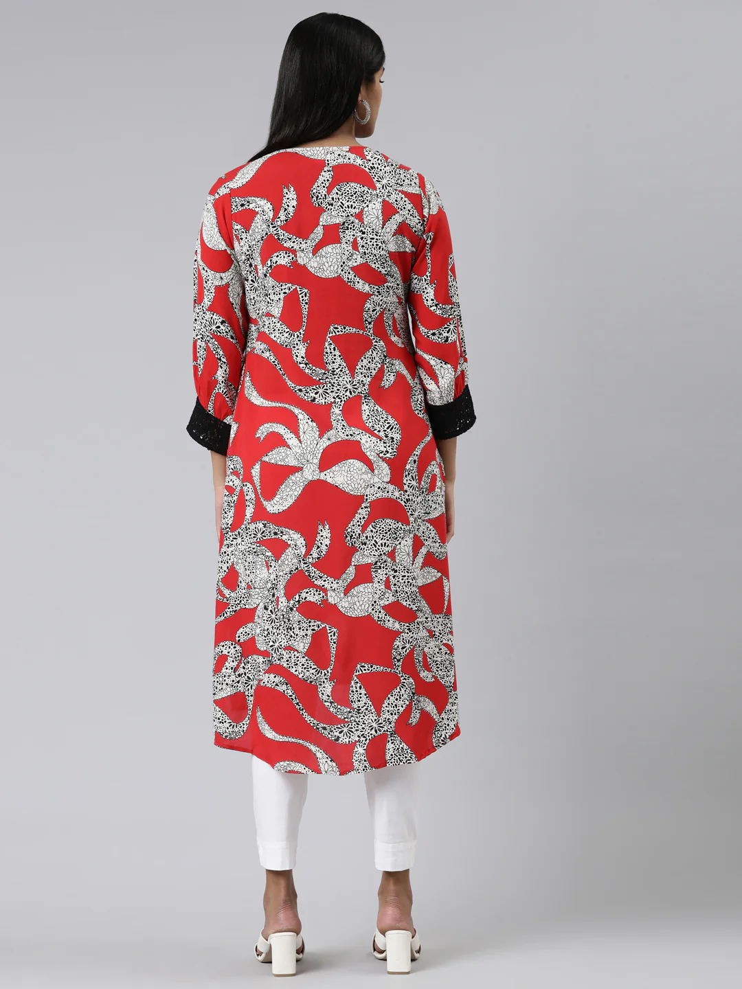 Neerus Red Curved Printed Viscose Rayon Kurta - Image 3