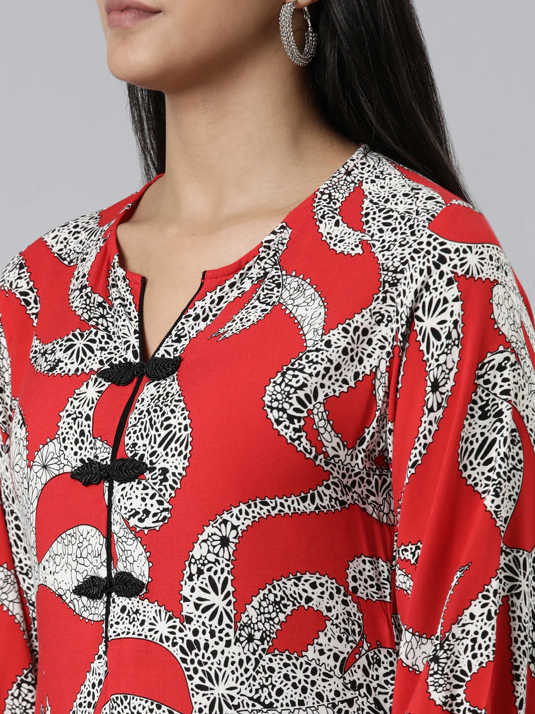 Neerus Red Curved Printed Viscose Rayon Kurta - Image 5