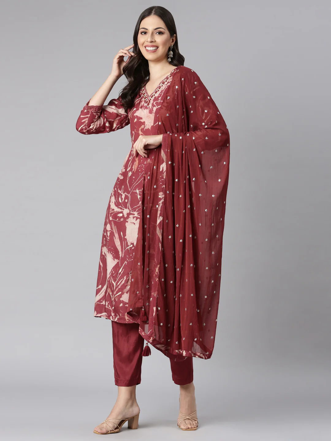 Neerus Red Printed Straight Kurta and Trousers With Dupatta - Image 5