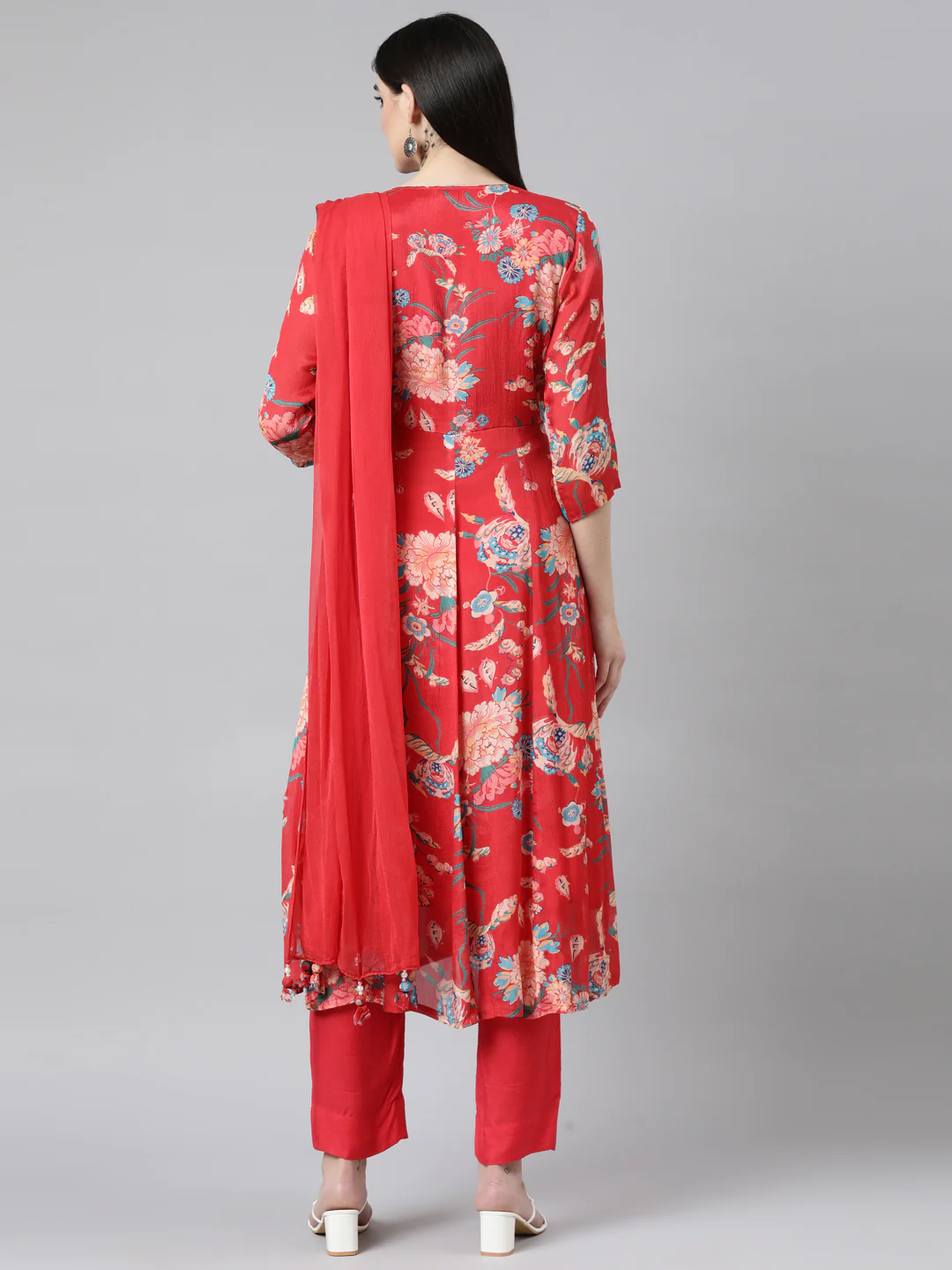 Neerus Red Regular Flared Floral Kurta And Trousers With Dupatta - Image 3