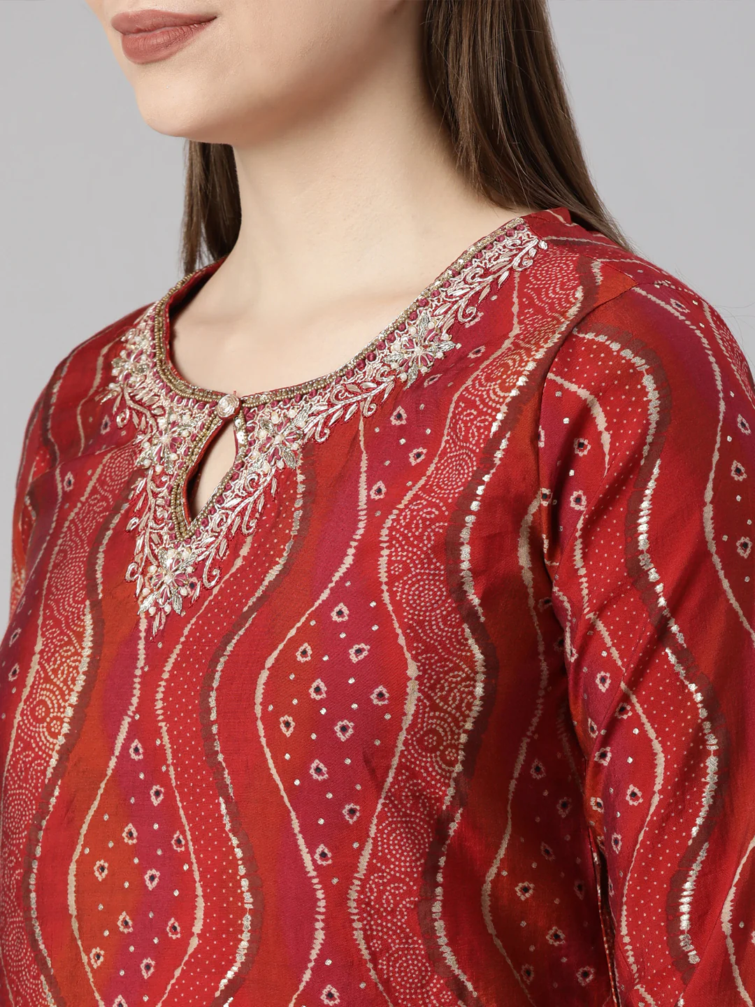 Neerus Red Regular Straight Bandhani Kurta And Trousers With Dupatta - Image 7