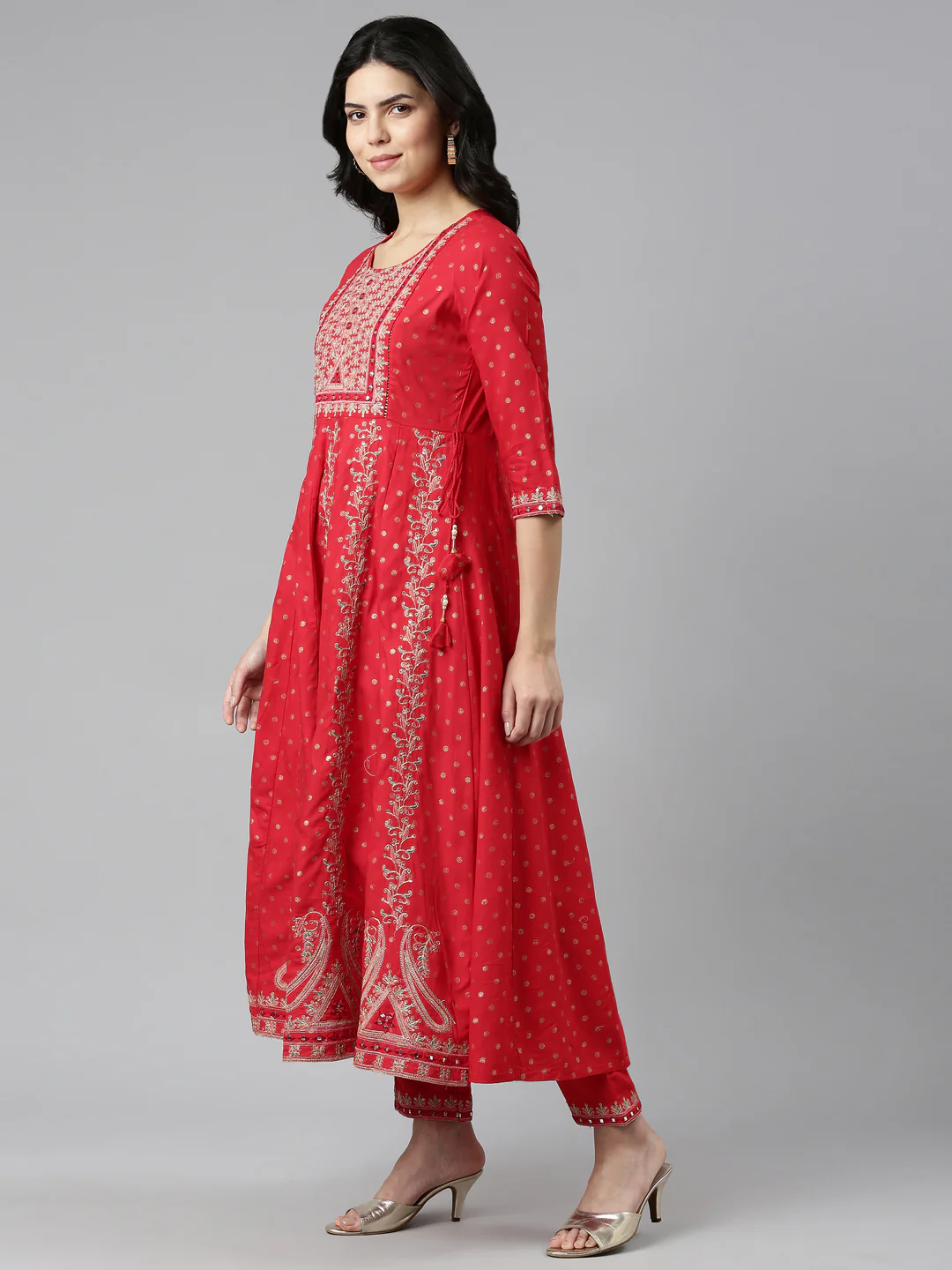 Neerus Red Regular Straight Embroidered Kurta And Trousers With Dupatta - Image 2
