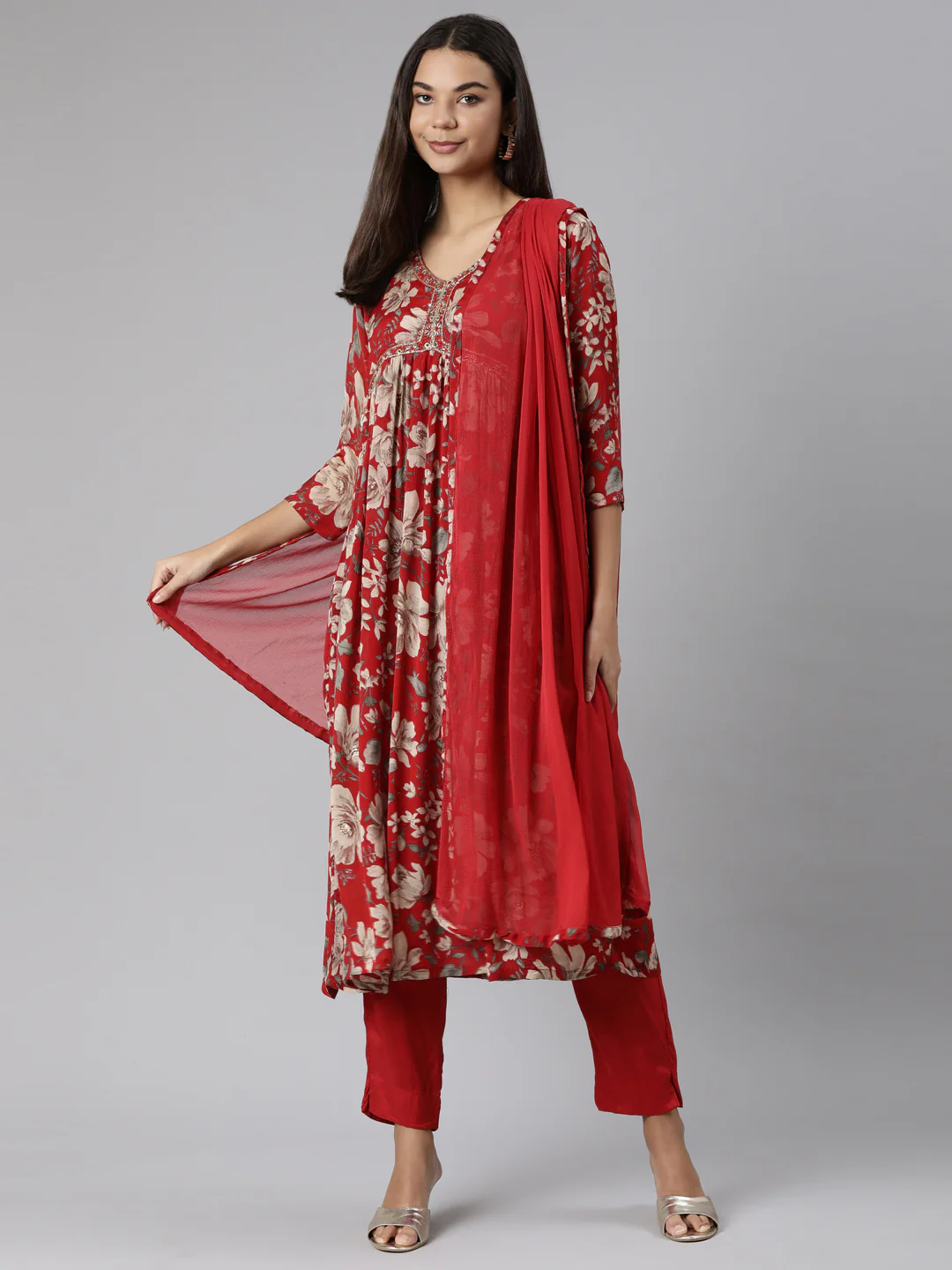 Neerus Red Regular Straight Floral Kurta And Trousers With Dupatta - Image 5