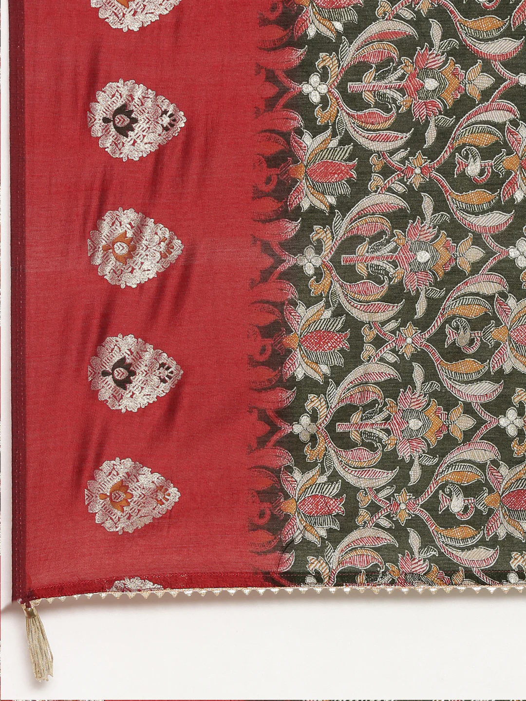 Neerus Red Regular Straight Printed Kurta And Trousers With Dupatta - Image 7