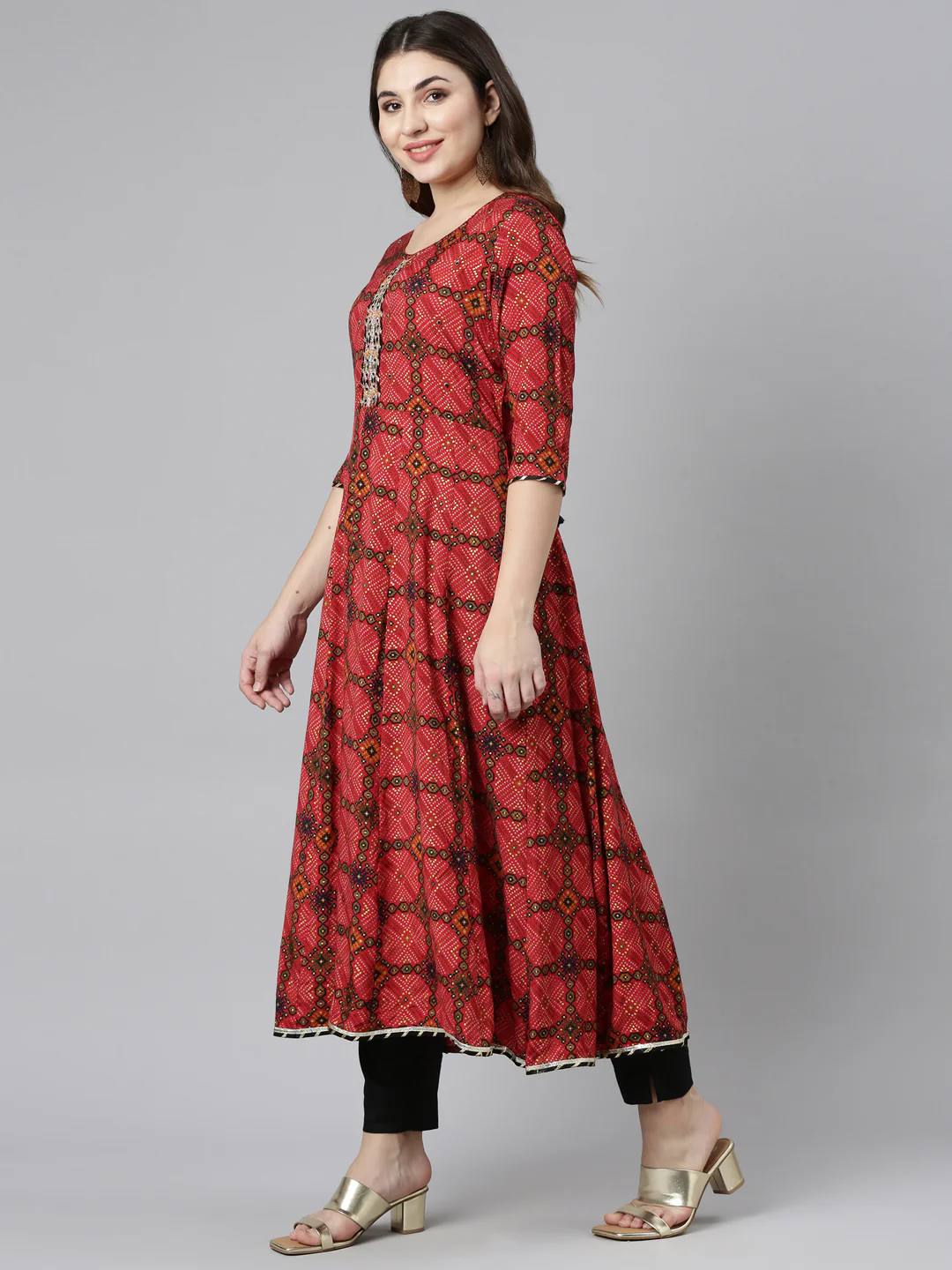 Neerus Red Regular Straight Printed Kurta And Trousers With Dupatta - Image 2