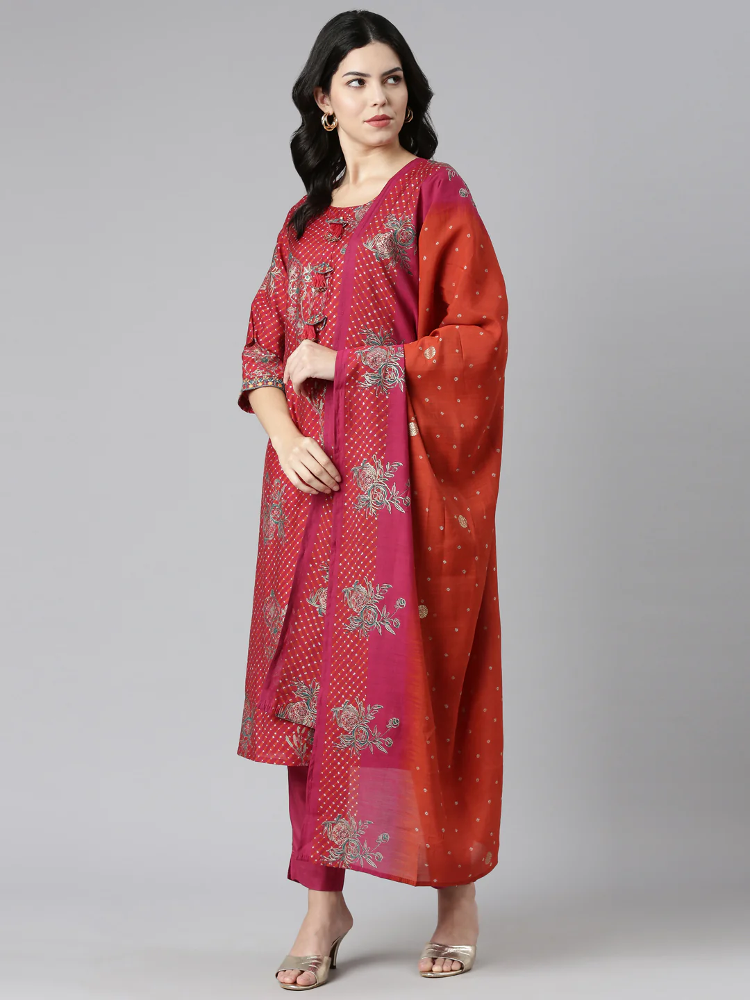 Neerus Red Regular Straight Printed Kurta And Trousers With Dupatta - Image 5