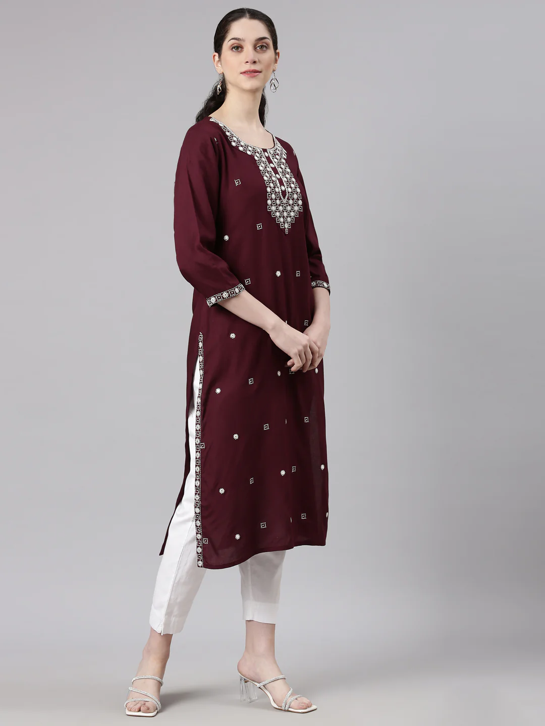 Neerus Red Straight Casual Embellished Kurta - Image 3