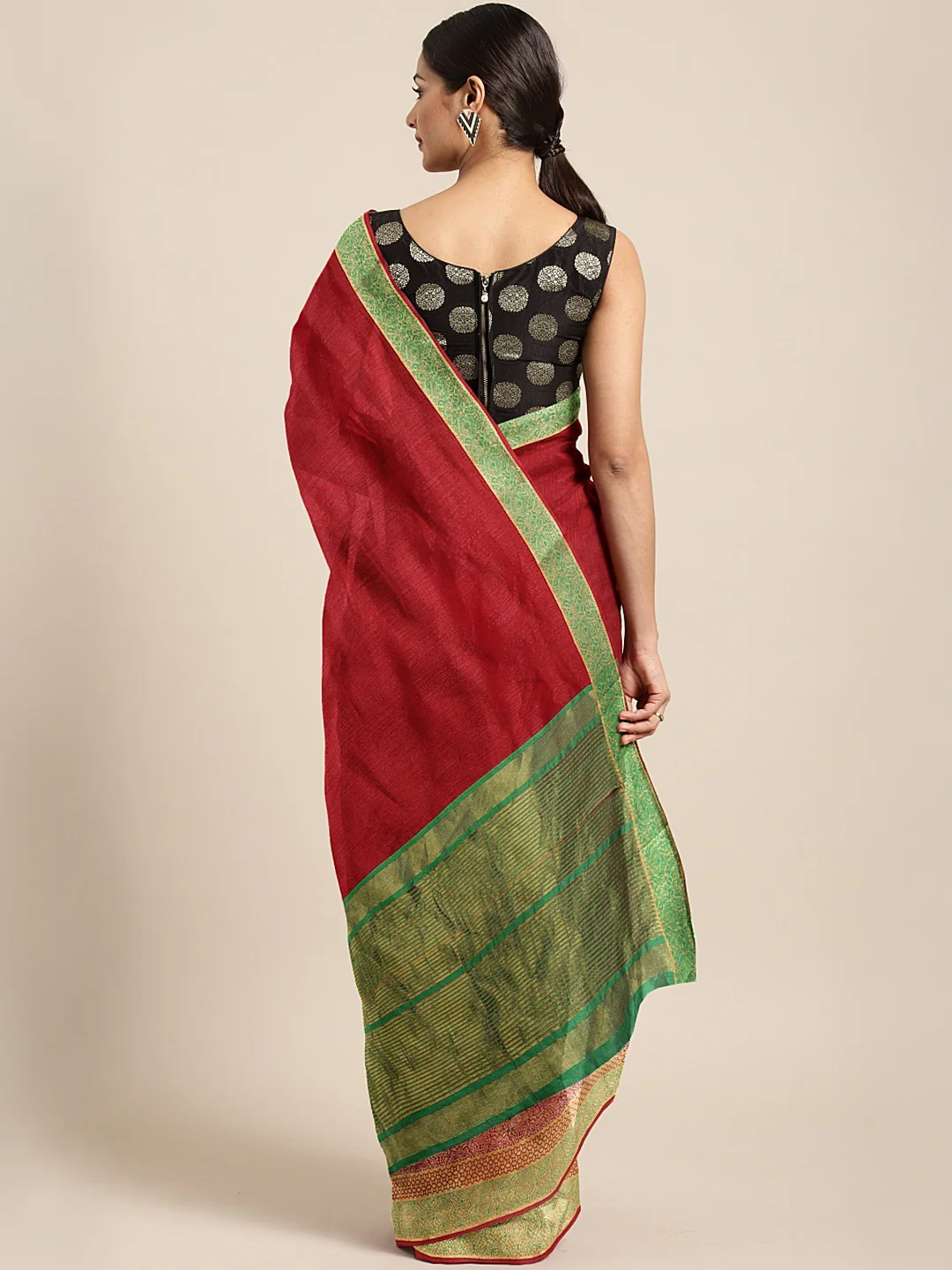 Neerus Red Textured Saree With Blouse - Image 2