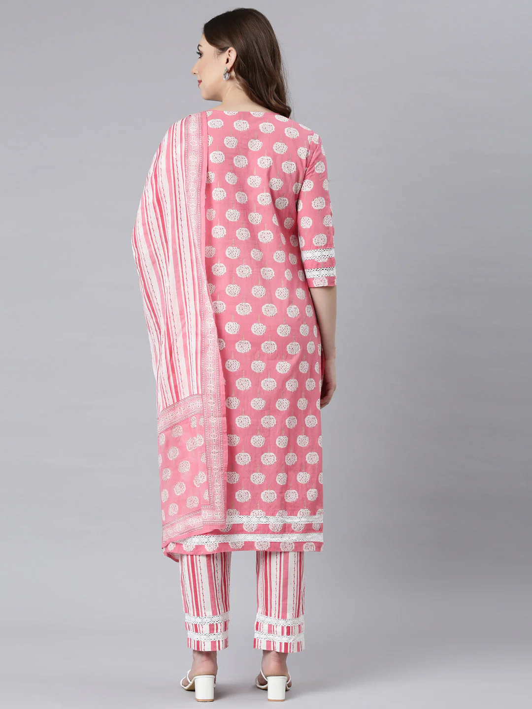 Neerus Rose Panelled Straight Floral Kurta And Trousers With Dupatta - Image 4