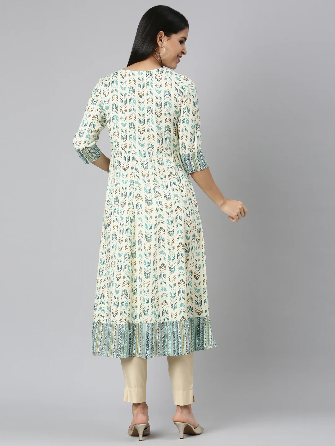 Neerus Sea Green Flared Casual Floral Anarkali Kurta - Image 4