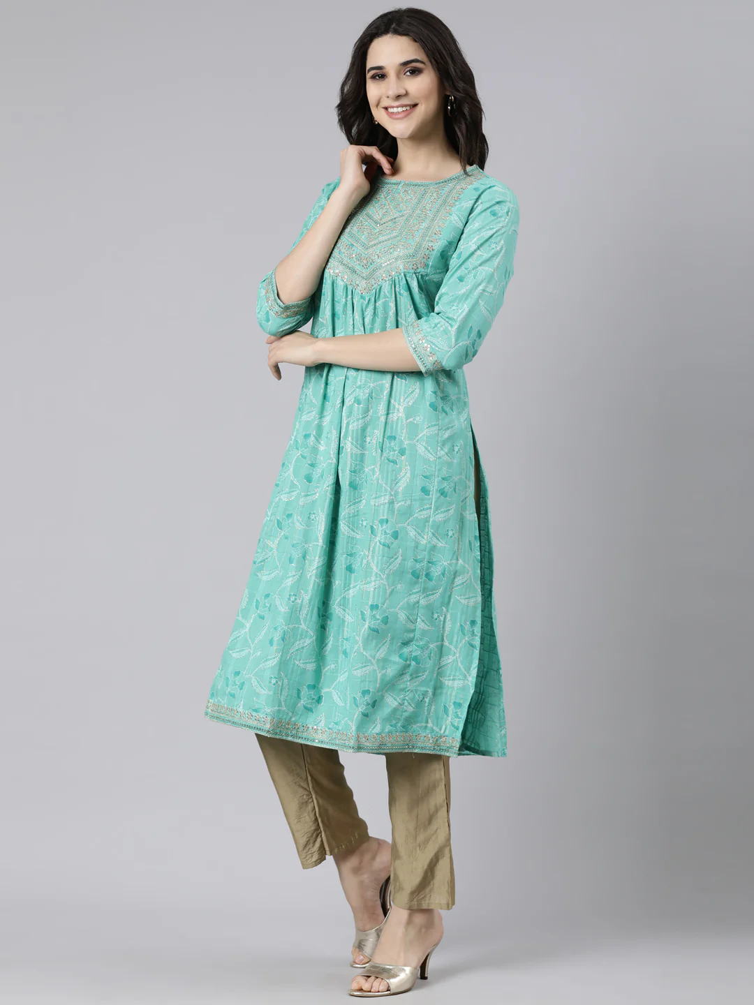 Neerus Sea Green Pleated Straight Bandhani Kurta - Image 2