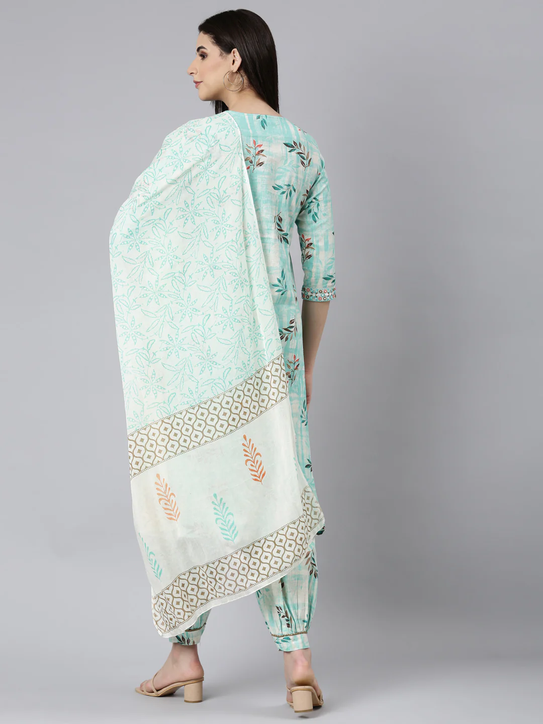 Neerus Sea Green Regular Straight Floral Kurta And Salwar With Dupatta - Image 3