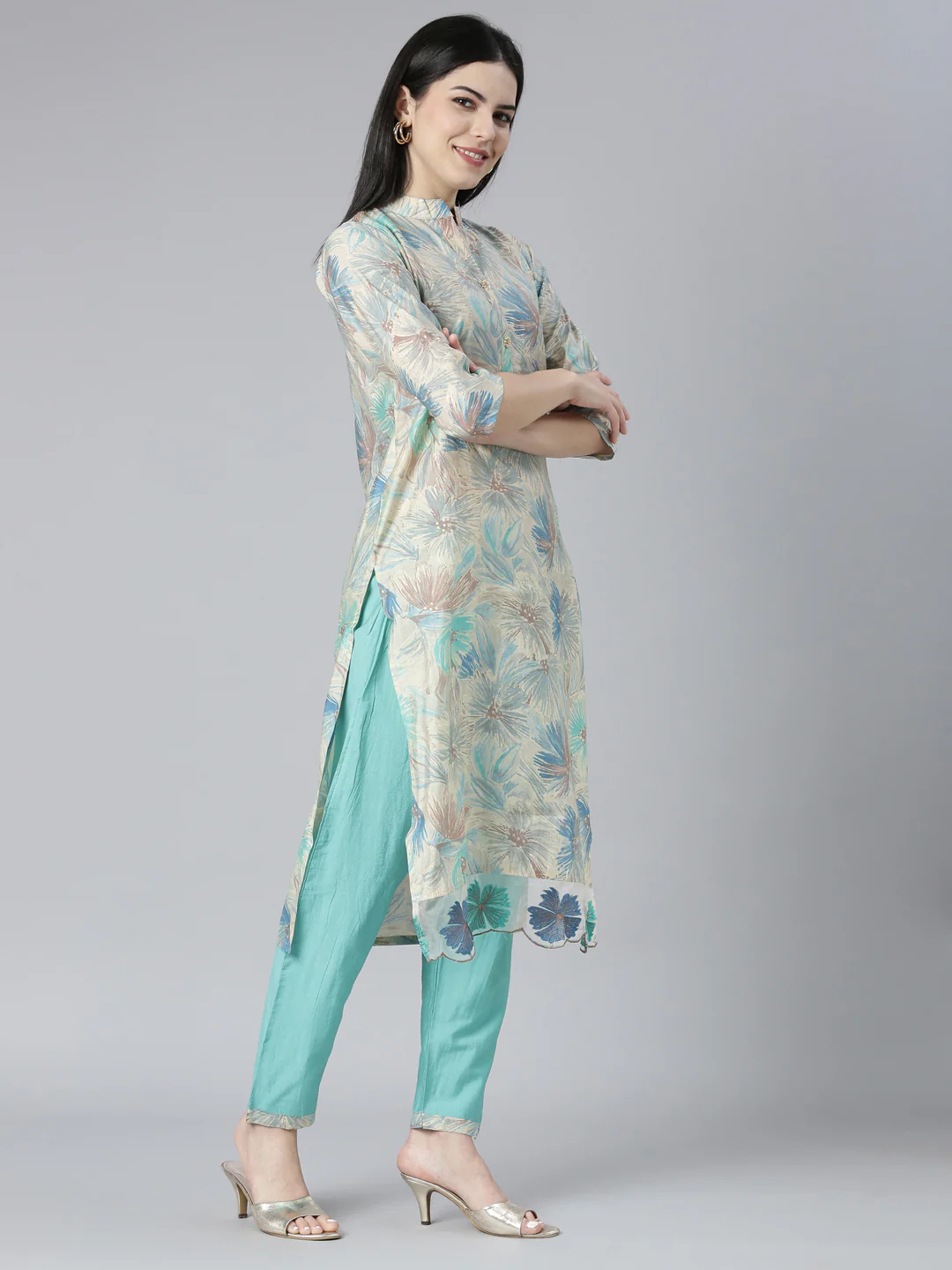 Neerus Sea Green Regular Straight Floral Kurta And Trousers With Dupatta - Image 2