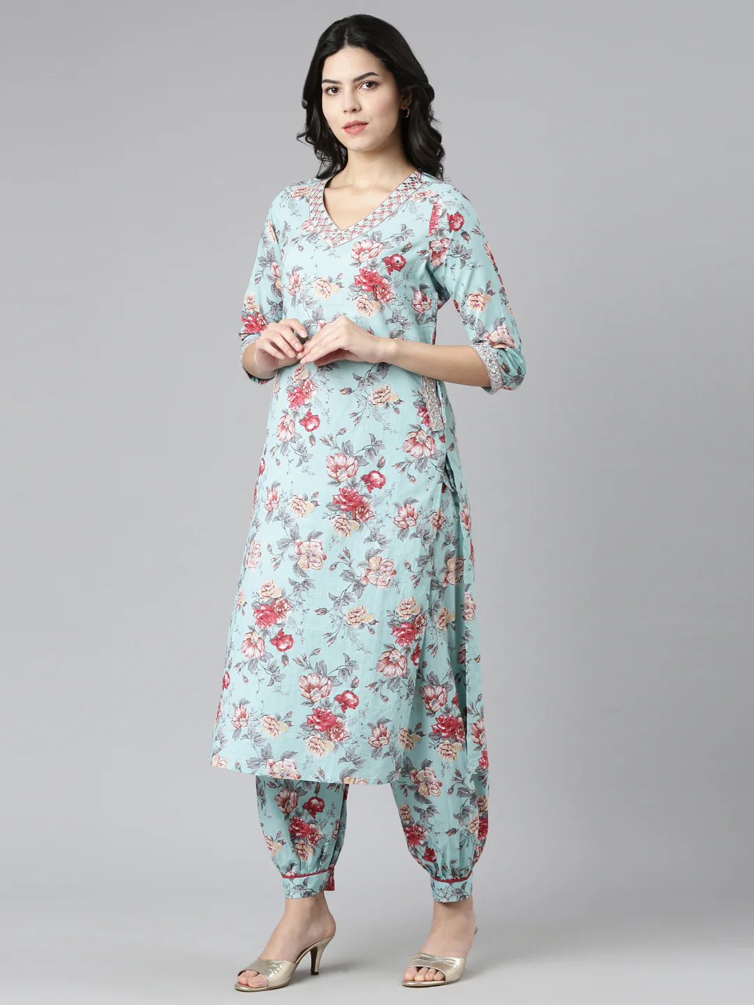 Neerus Sea Green Regular Straight Printed Kurta And Salwar With Dupatta - Image 2
