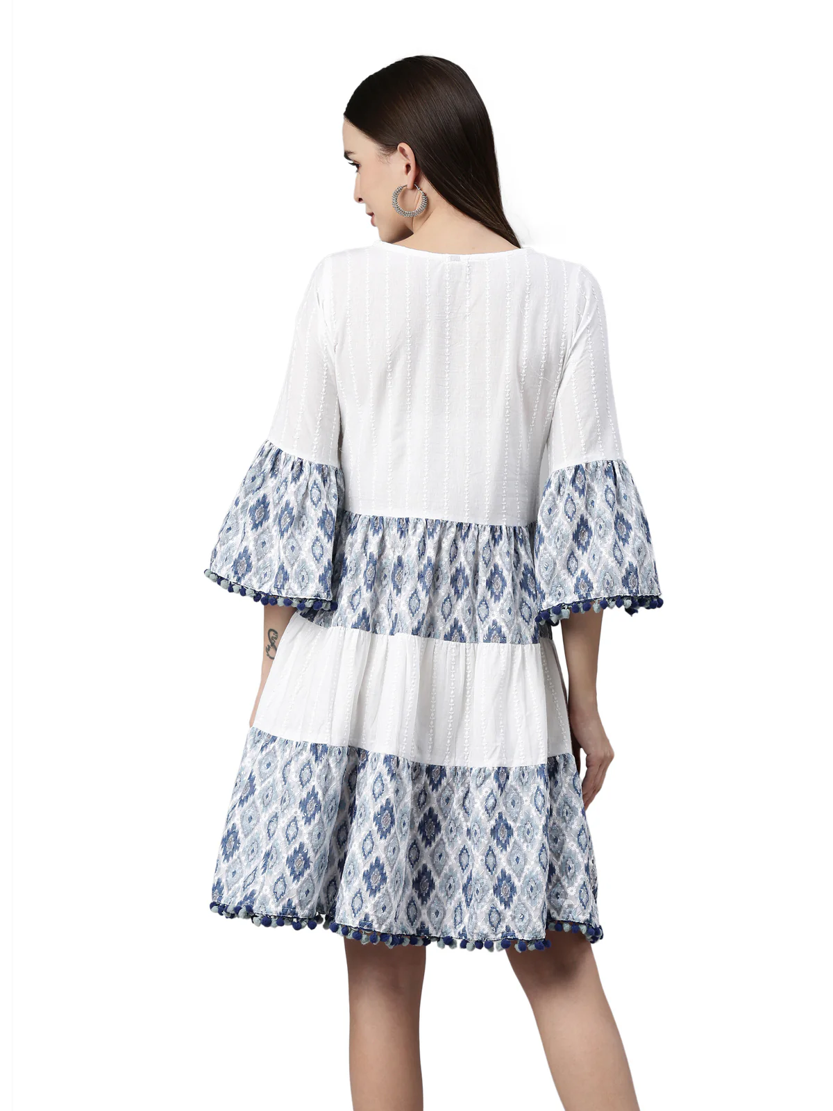 Neerus White Color Chiken Fabric Kurta - Image 5