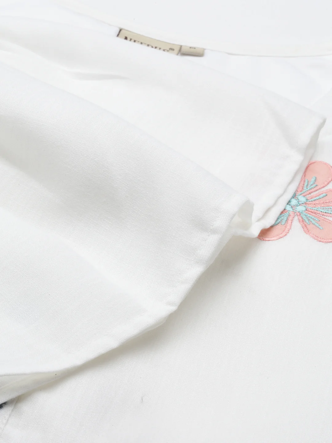Neerus White Color Cotton Fabric Kurta - Image 5