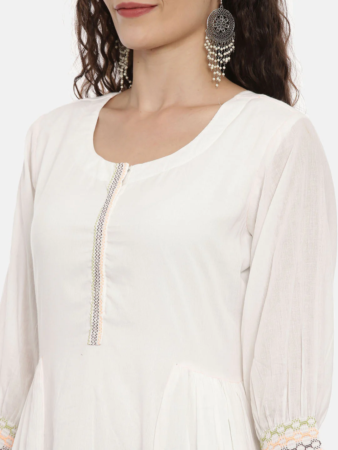 Neerus White Floral Printed Thread Work Kurta - Image 4
