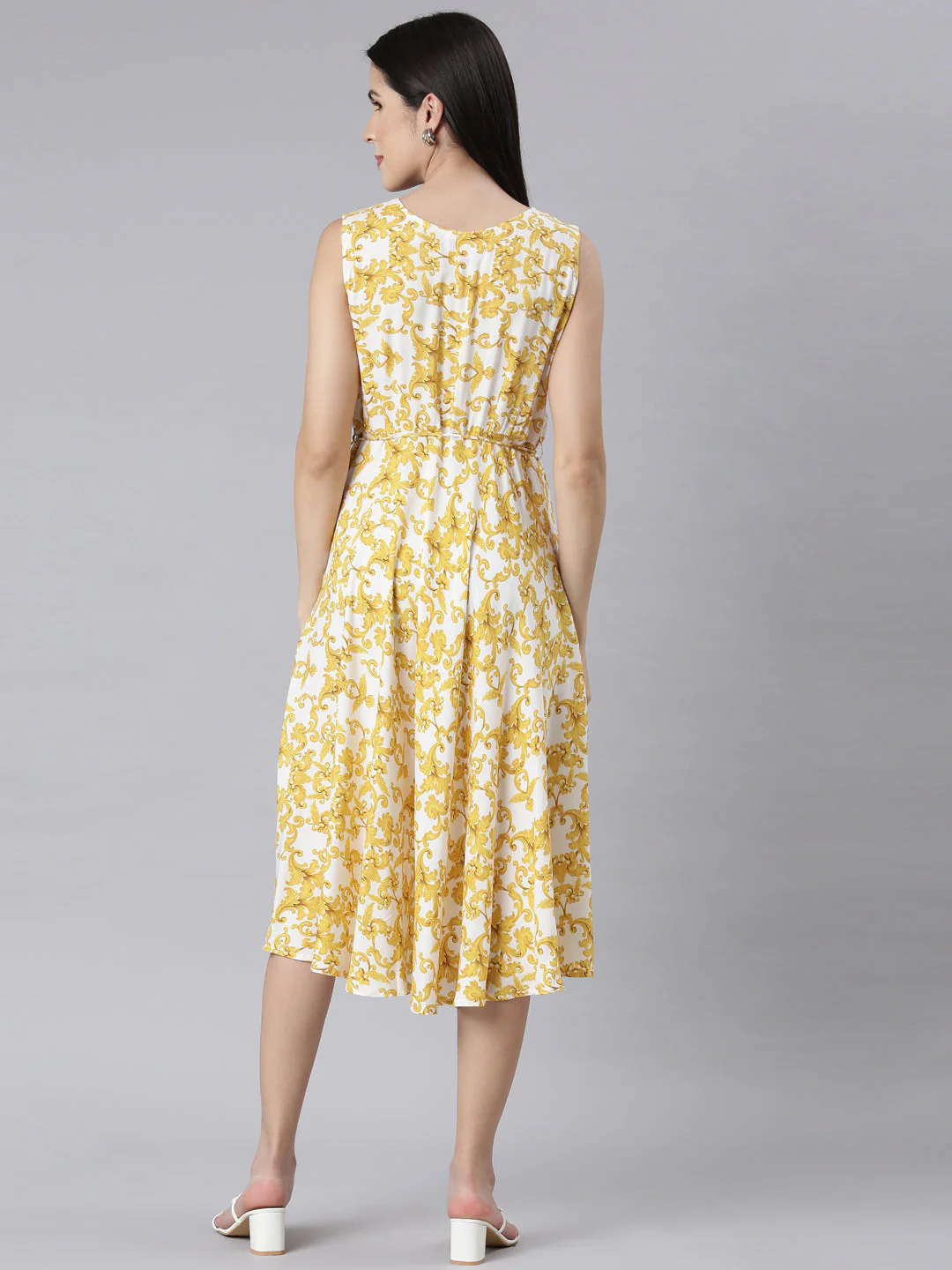 Neerus White Panelled Anarkali Floral Kurta - Image 3