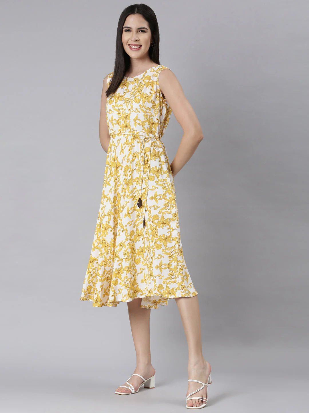 Neerus White Panelled Anarkali Floral Kurta - Image 4