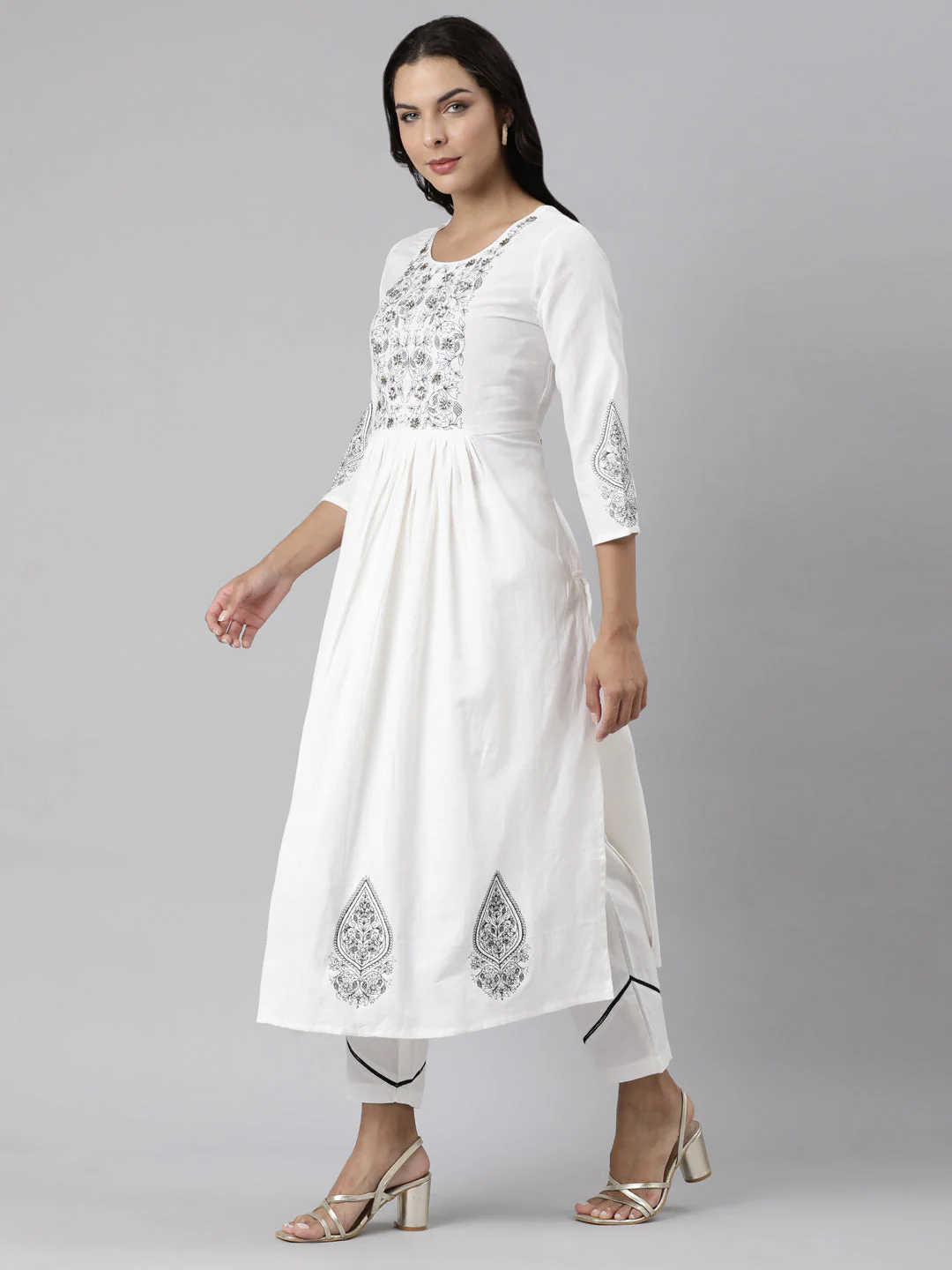 Neerus White Panelled Straight Printed Kurta And Trousers With Dupatta - Image 2