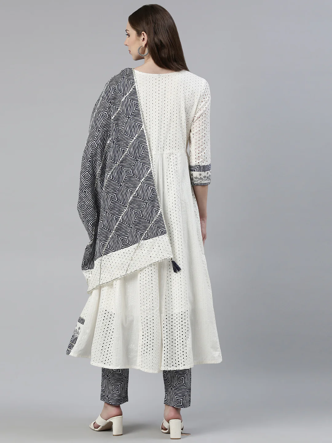 Neerus White Regular Knee Length Printed Kurta Printed Trousers With Dupatta - Image 3