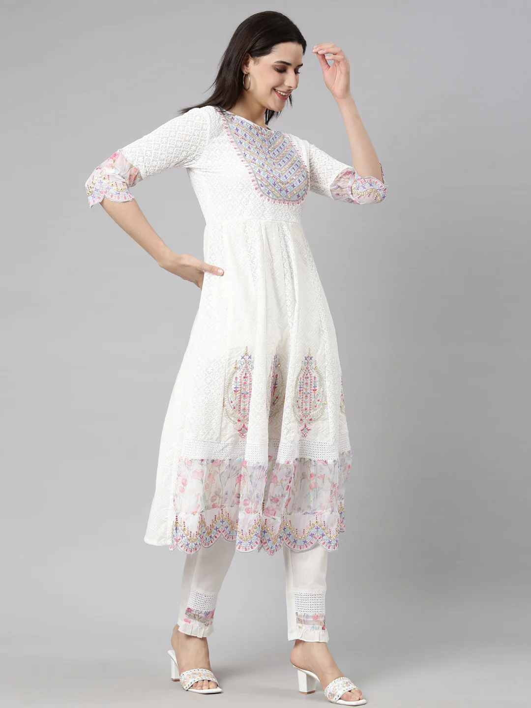 Neerus White Regular Scalloped Floral Kurta And  Trousers With Dupatta - Image 2