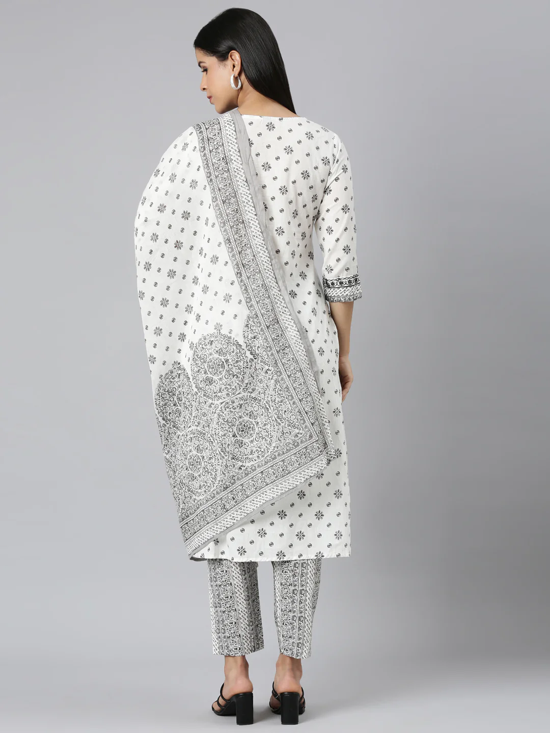 Neerus white Regular Straight Printed Kurta and Trousers With Dupatta - Image 3
